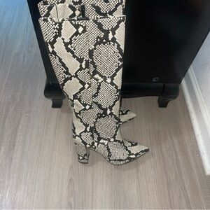 INC International Concepts PaitonP Snake-Print Knee-High Boots 9 new in box